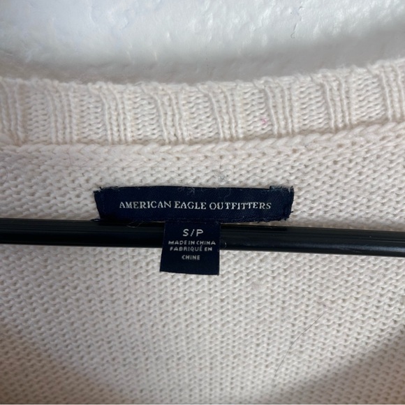 American Eagle Outfitters Beige and Burgundy Geometric Sweater - Picture 3 of 8